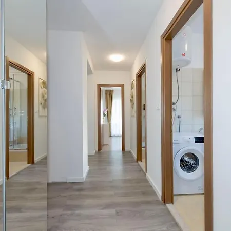 Apartamento Nadalina *