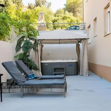 Apartamento Nadalina *